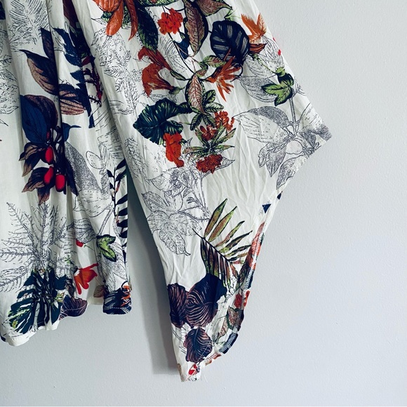 SHEIN Women's Cream Shirt with Floral Print Off the Shoulder Top Size Large - Picture 5 of 8